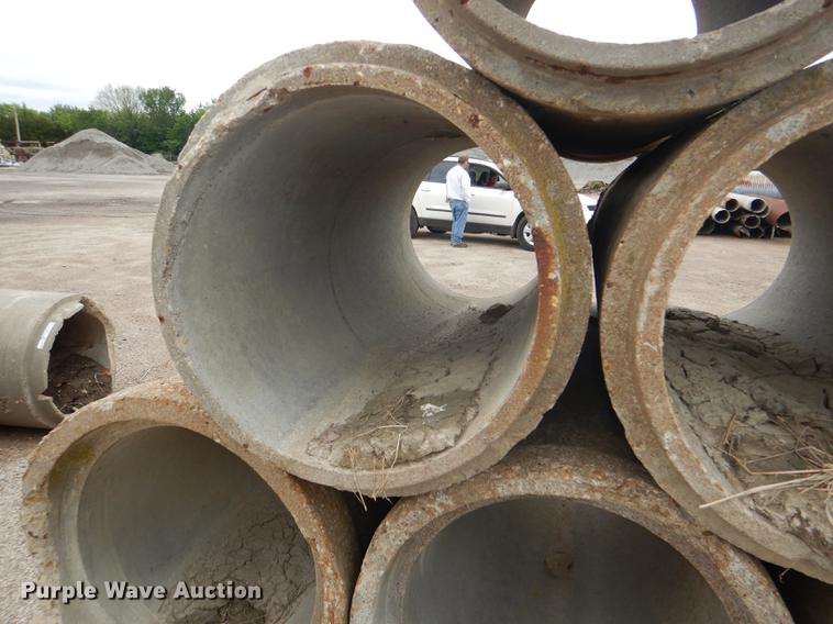 image for item FK9218 (13) concrete culvert pipes