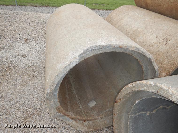 image for item FK9219 (8) concrete culvert pipes