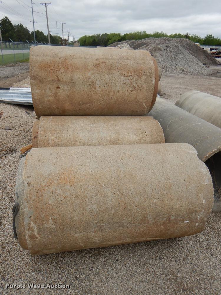 image for item FK9219 (8) concrete culvert pipes
