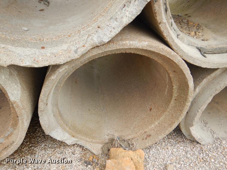 image for item FK9219 (8) concrete culvert pipes
