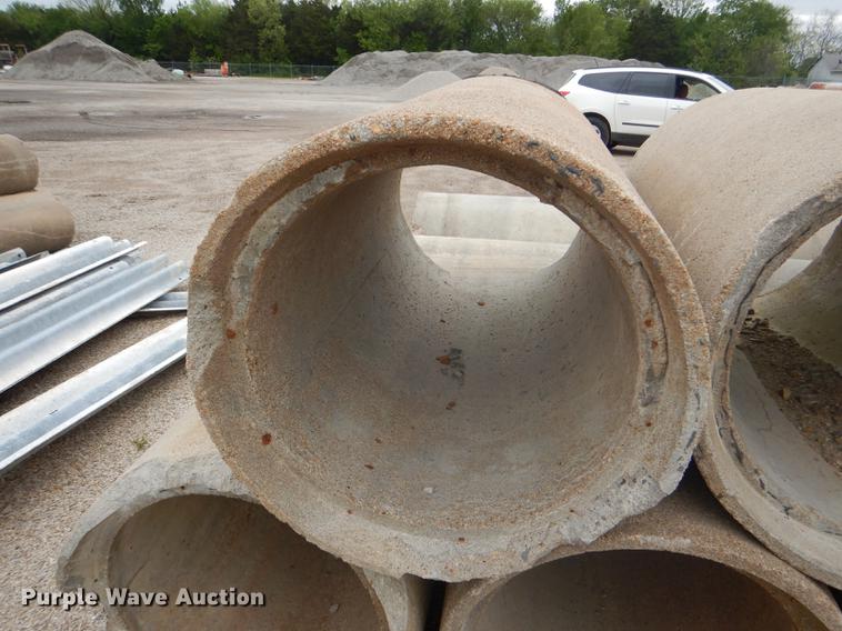 image for item FK9219 (8) concrete culvert pipes
