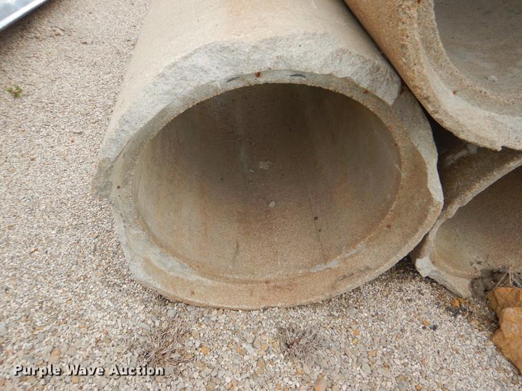 image for item FK9219 (8) concrete culvert pipes