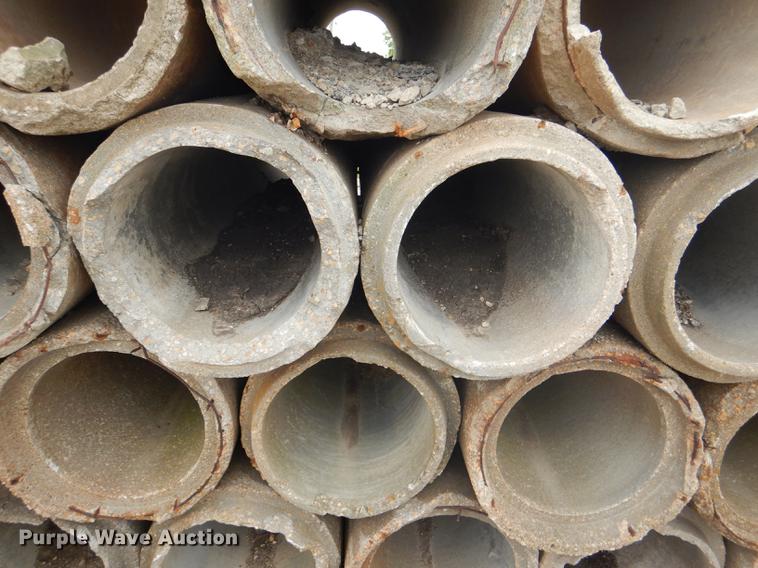 image for item FK9222 (31) concrete culvert pipes
