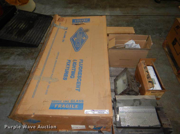 image for item FK9230 (8) light fixtures