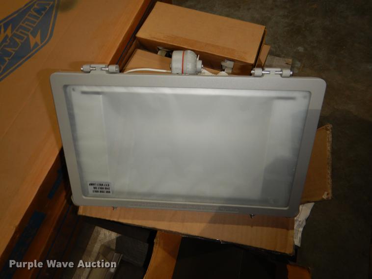 image for item FK9230 (8) light fixtures