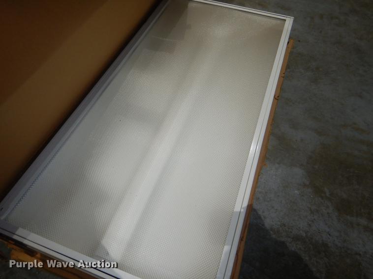 image for item FK9230 (8) light fixtures