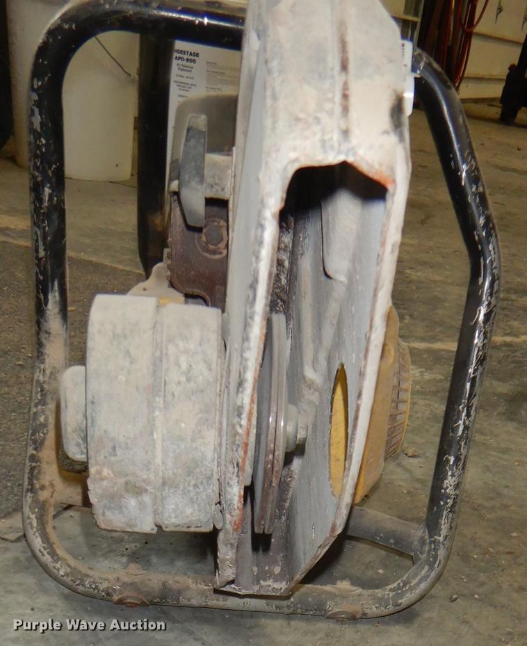 image for item FK9233 John Deere 880MS concrete saw