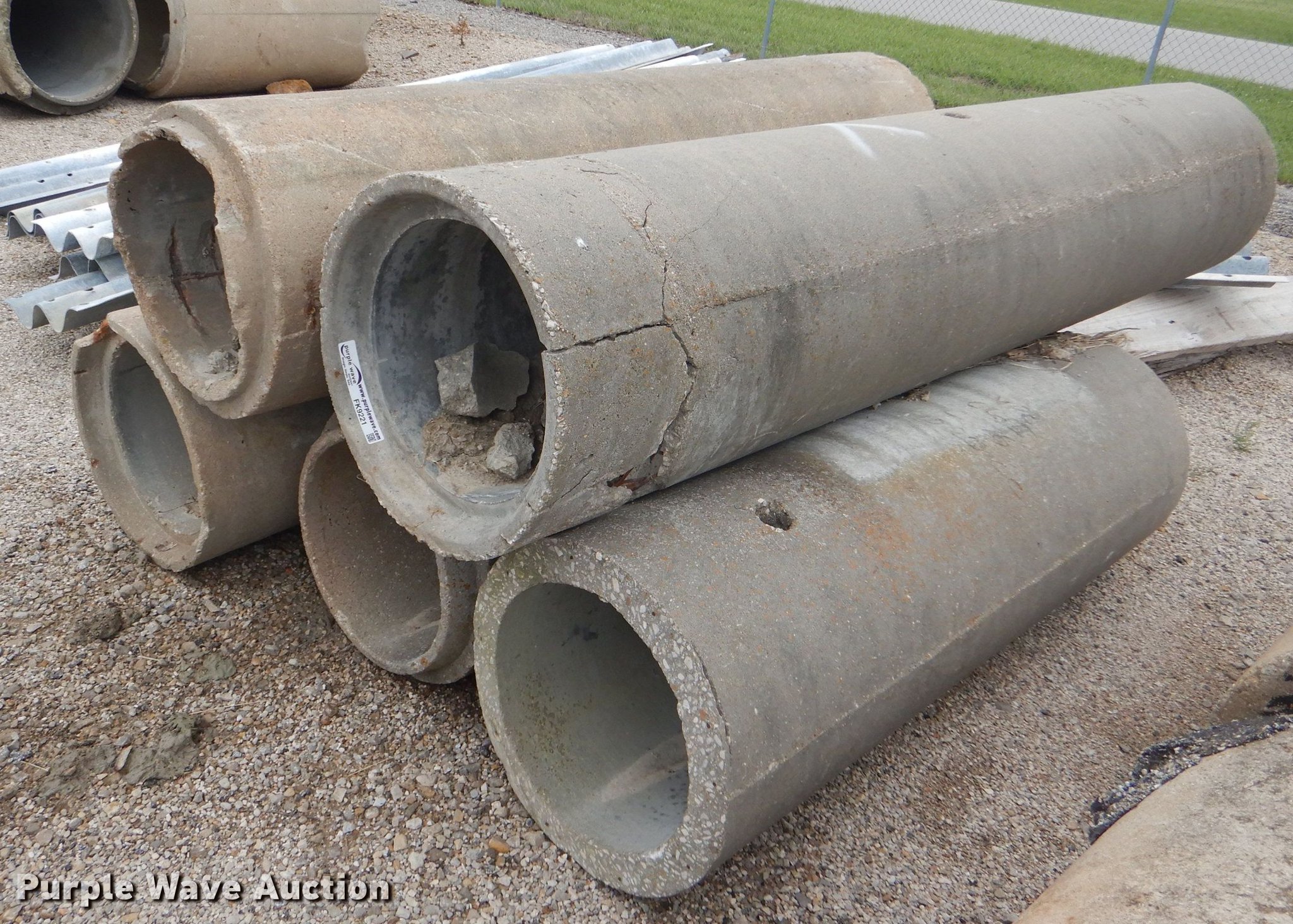 (8) concrete culvert pipes in Burlington, KS Item FK9221 sold