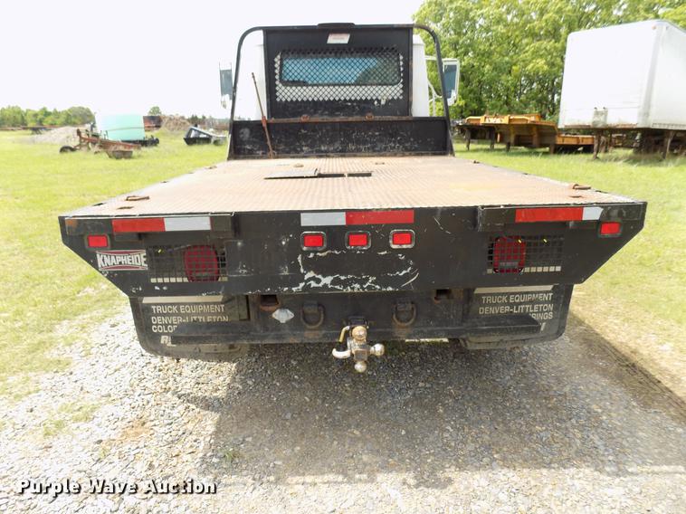 image for item DB9688 2002 International 4700 flatbed truck