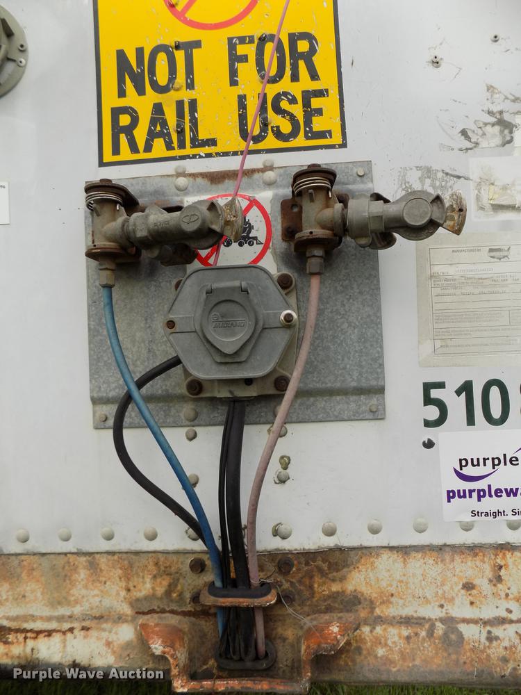 image for item DB9689 2000 Wabash Bison dry van trailer