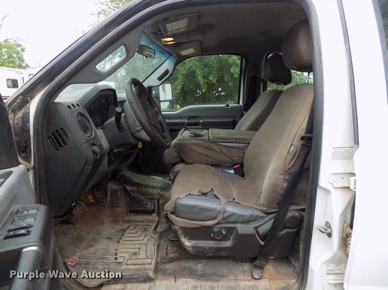 image for item DB9699 2014 Ford F350 Super Duty Crew Cab pickup truck