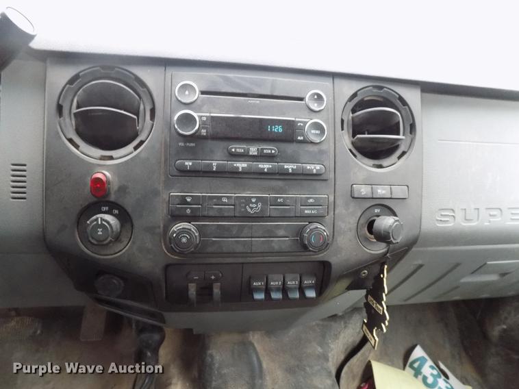 image for item DB9699 2014 Ford F350 Super Duty Crew Cab pickup truck