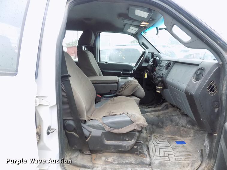 image for item DB9699 2014 Ford F350 Super Duty Crew Cab pickup truck