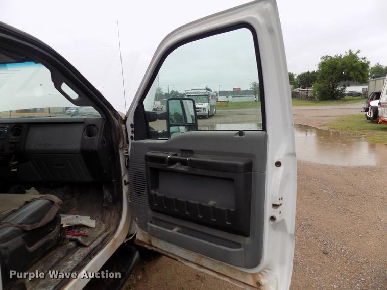 image for item DB9699 2014 Ford F350 Super Duty Crew Cab pickup truck