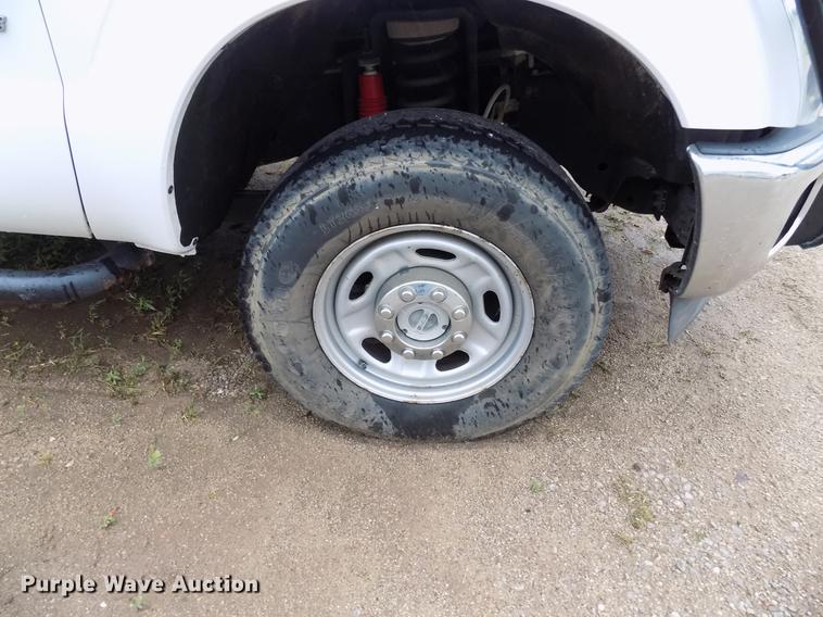 image for item DB9699 2014 Ford F350 Super Duty Crew Cab pickup truck