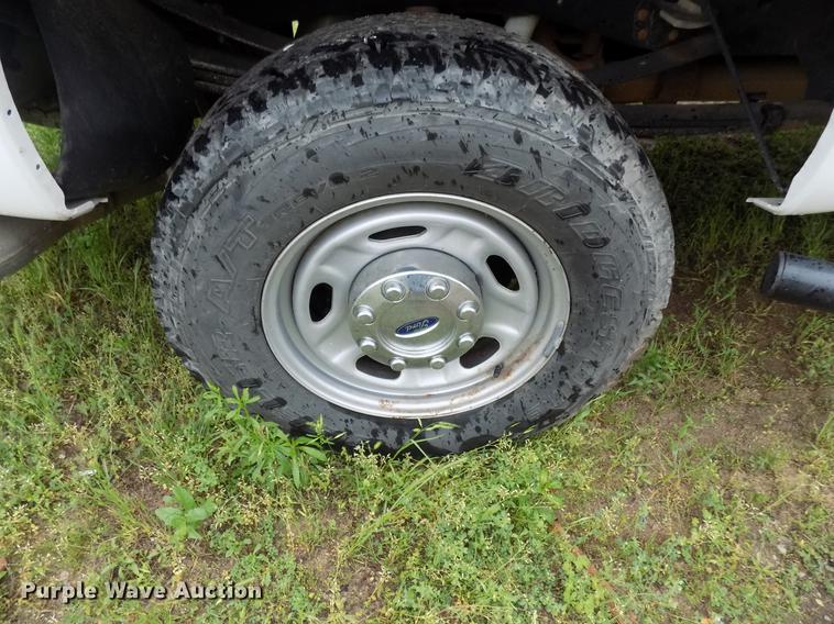 image for item DB9699 2014 Ford F350 Super Duty Crew Cab pickup truck