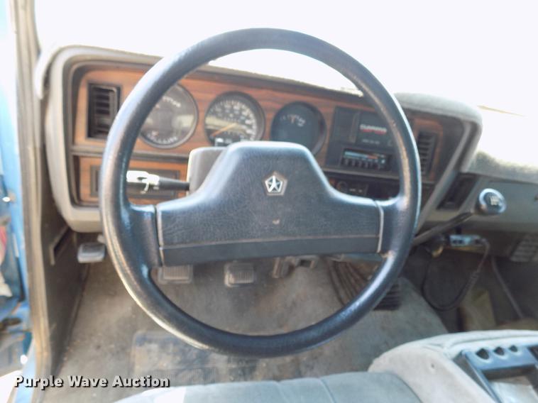 image for item DB9760 1991 Dodge D350 flatbed pickup truck