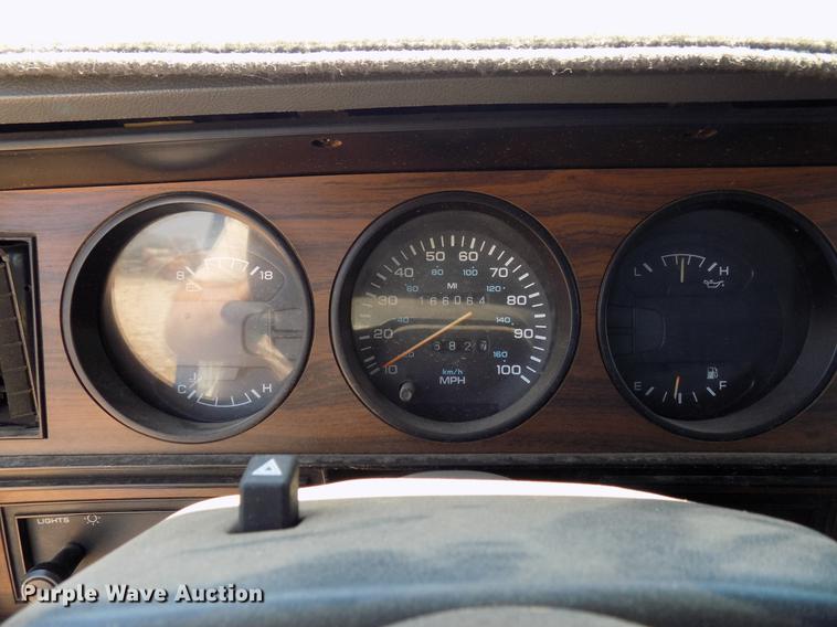 image for item DB9760 1991 Dodge D350 flatbed pickup truck