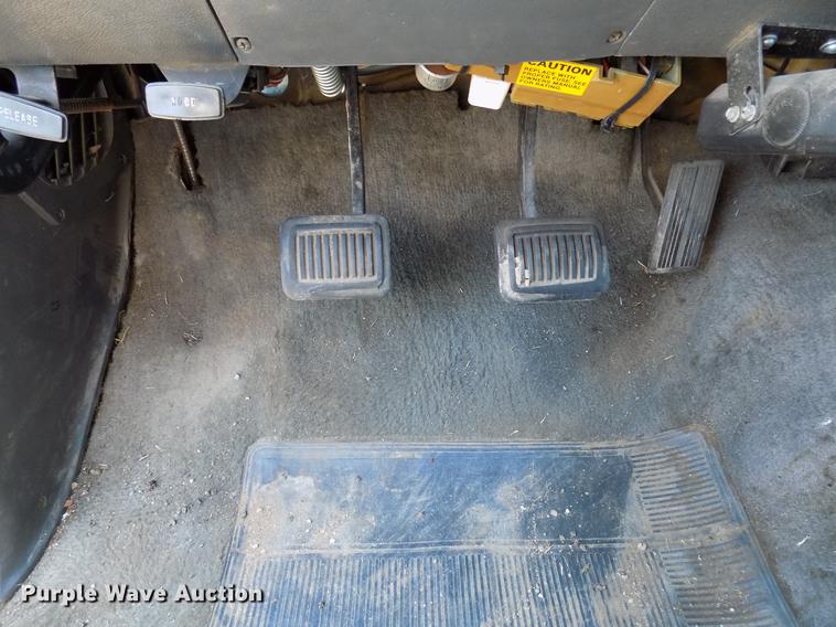 image for item DB9760 1991 Dodge D350 flatbed pickup truck