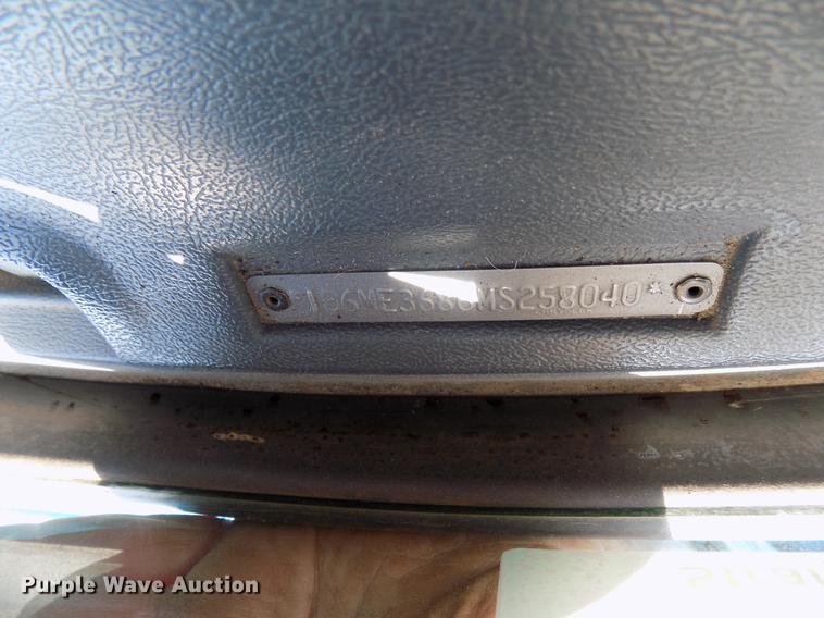 image for item DB9760 1991 Dodge D350 flatbed pickup truck