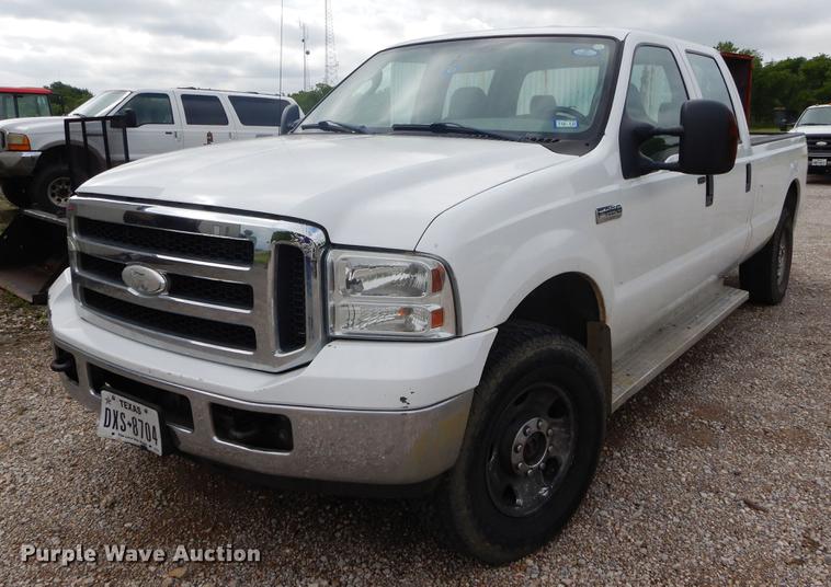 image for item DC0228 2006 Ford F250 Super Duty Crew Cab pickup truck