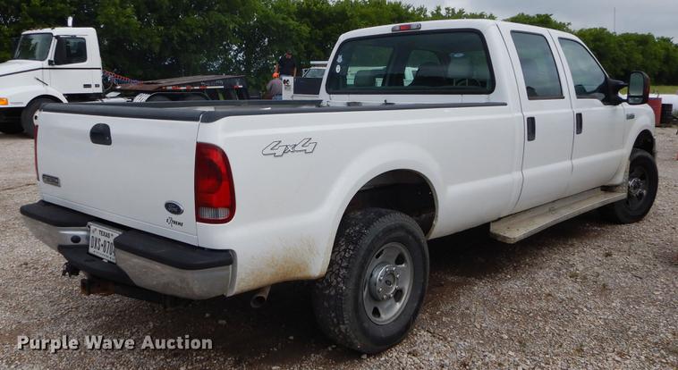 image for item DC0228 2006 Ford F250 Super Duty Crew Cab pickup truck