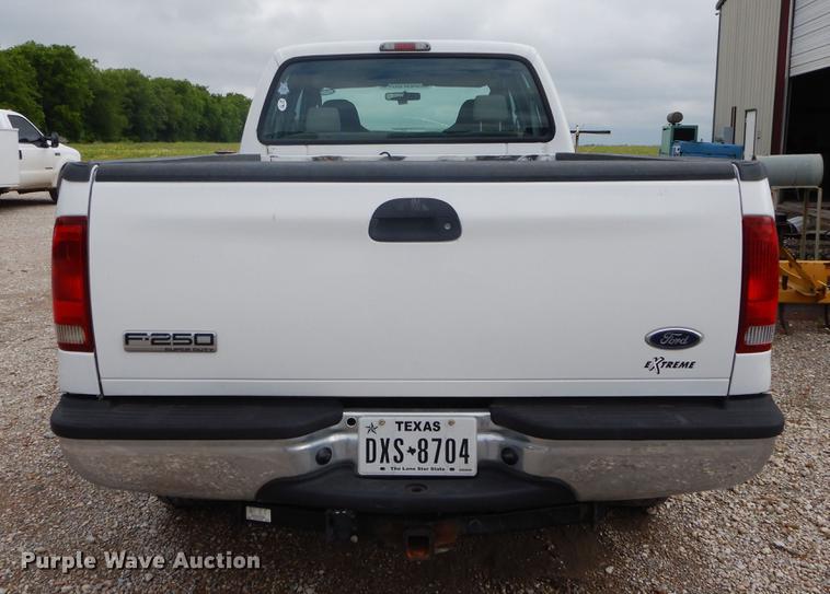 image for item DC0228 2006 Ford F250 Super Duty Crew Cab pickup truck