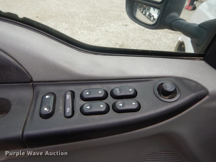 image for item DC0228 2006 Ford F250 Super Duty Crew Cab pickup truck