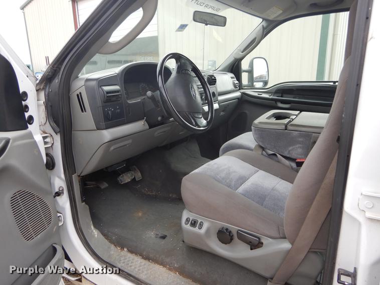 image for item DC0228 2006 Ford F250 Super Duty Crew Cab pickup truck