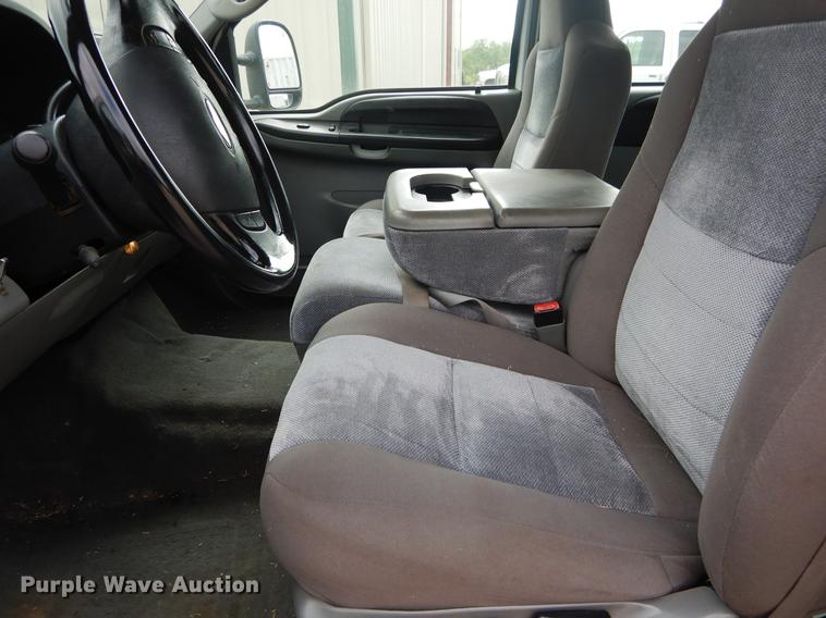 image for item DC0228 2006 Ford F250 Super Duty Crew Cab pickup truck