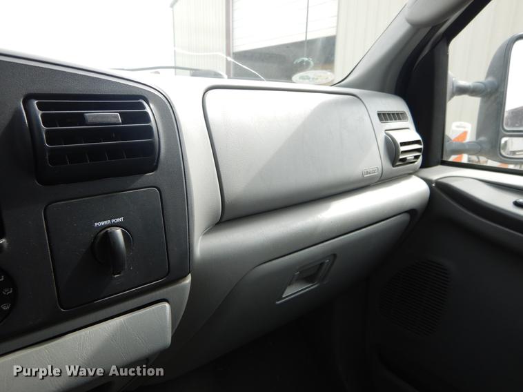 image for item DC0228 2006 Ford F250 Super Duty Crew Cab pickup truck