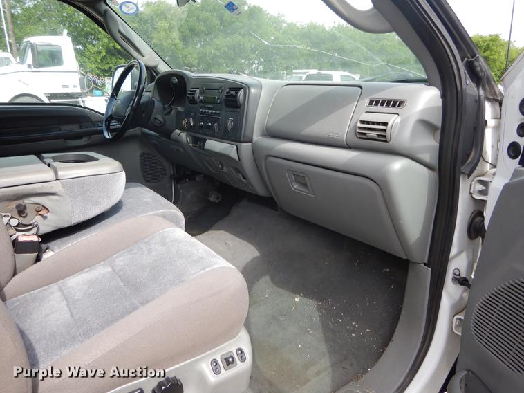 image for item DC0228 2006 Ford F250 Super Duty Crew Cab pickup truck