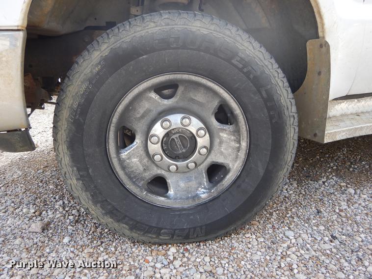 image for item DC0228 2006 Ford F250 Super Duty Crew Cab pickup truck