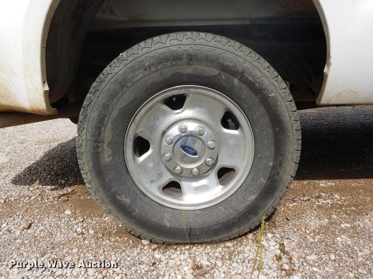 image for item DC0228 2006 Ford F250 Super Duty Crew Cab pickup truck