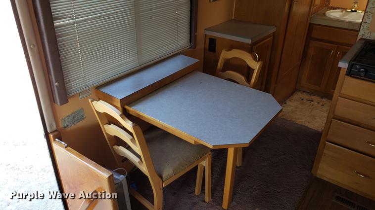 image for item DD4705 1996 Chevrolet P30 Safari Trek Pathmaker RV