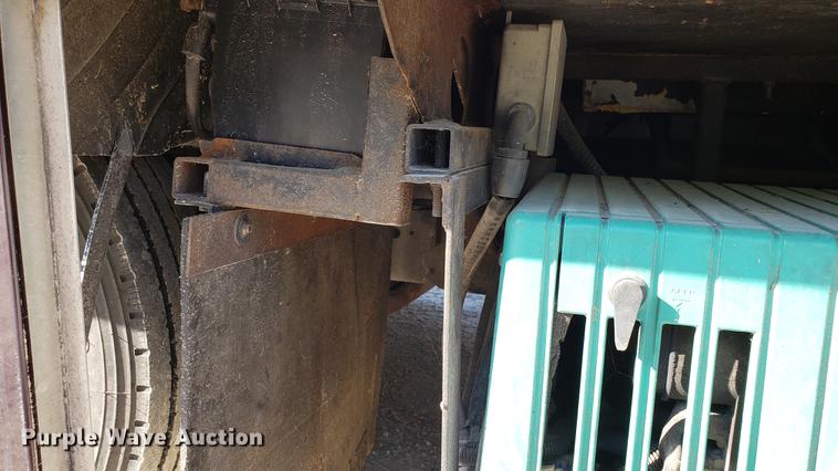 image for item DD4705 1996 Chevrolet P30 Safari Trek Pathmaker RV