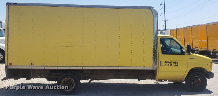 image for item DD4707 1998 Ford Econoline E350 box truck