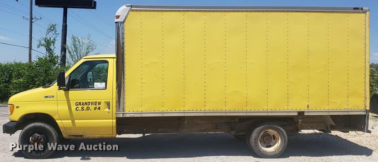 image for item DD4707 1998 Ford Econoline E350 box truck