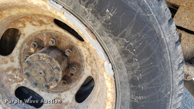 image for item DD4707 1998 Ford Econoline E350 box truck