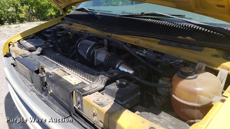 image for item DD4707 1998 Ford Econoline E350 box truck