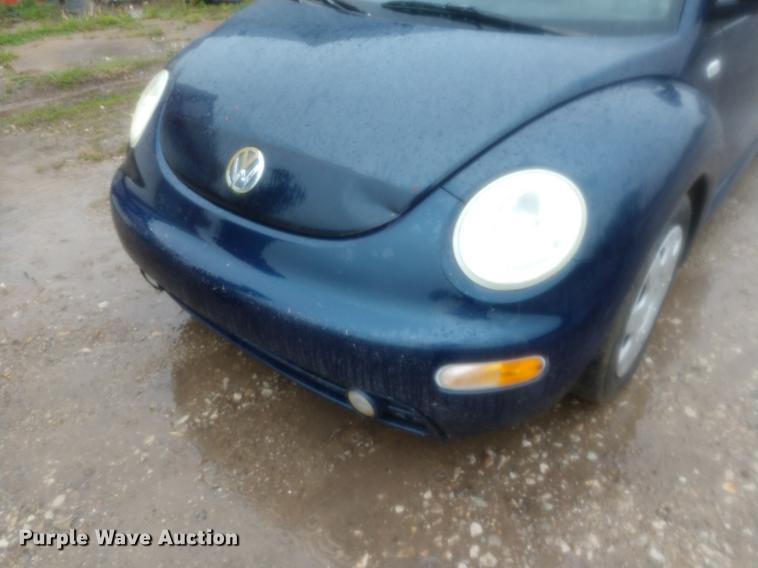 image for item DD7005 2000 Volkswagen New Beetle
