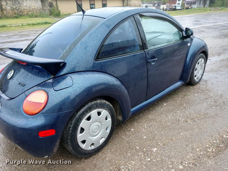 image for item DD7005 2000 Volkswagen New Beetle