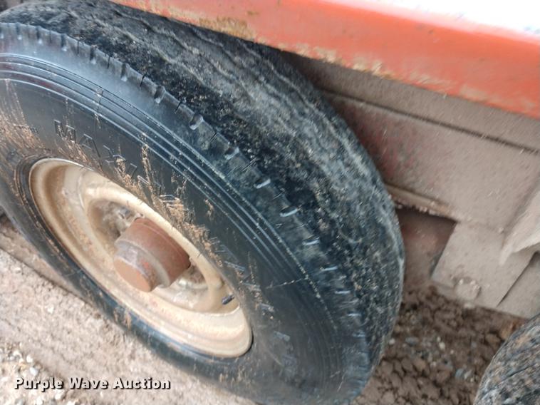 image for item DD7011 2000 Belshe equipment trailer