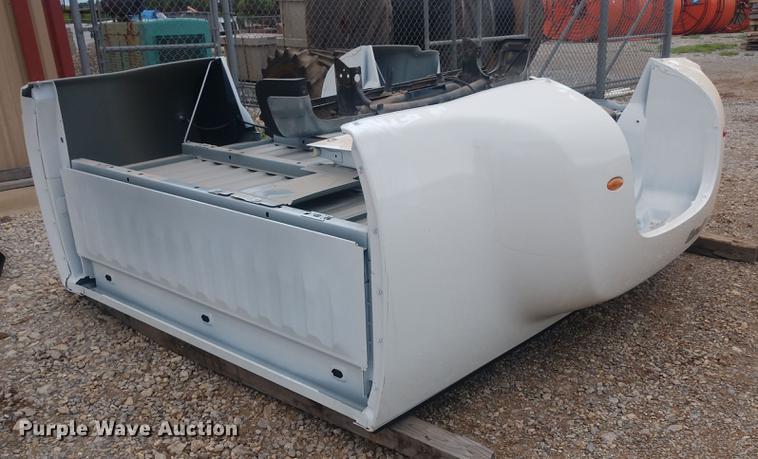 image for item DD7014 Chevrolet Silverado 3500HD pickup truck bed