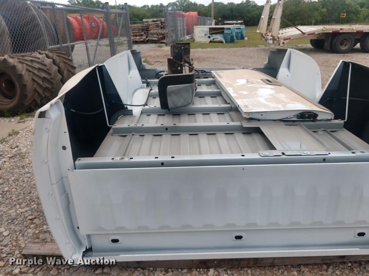 image for item DD7014 Chevrolet Silverado 3500HD pickup truck bed