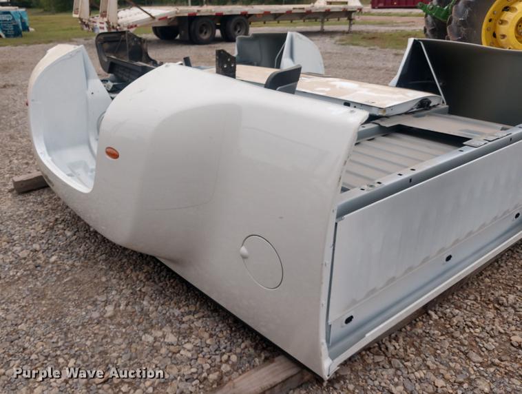 image for item DD7014 Chevrolet Silverado 3500HD pickup truck bed