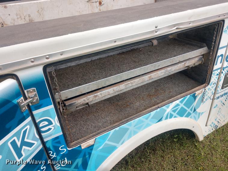 image for item DD7015 Northwest Bodies Inc. fiberglass utility bed