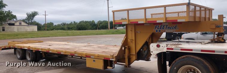 image for item DD7017 2011 Diamond C Fleetneck 31FMAX equipment trailer