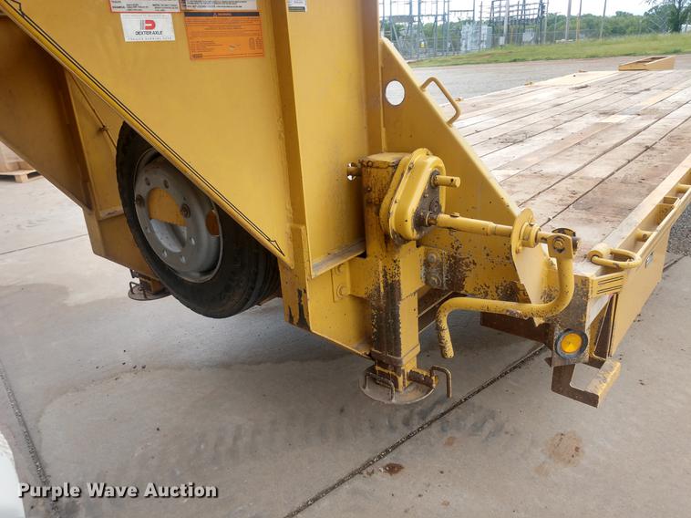 image for item DD7017 2011 Diamond C Fleetneck 31FMAX equipment trailer