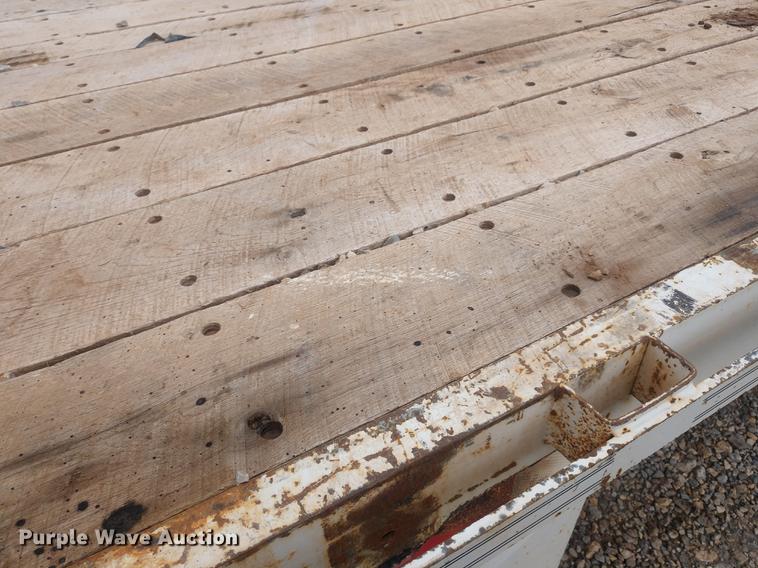 image for item DD7018 2002 Diamond C Fleetneck equipment trailer